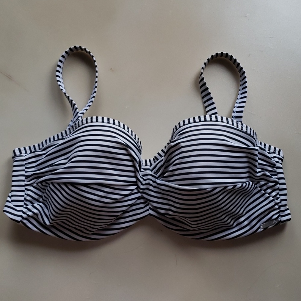 EUC Panache convertible striped bikini top 32G